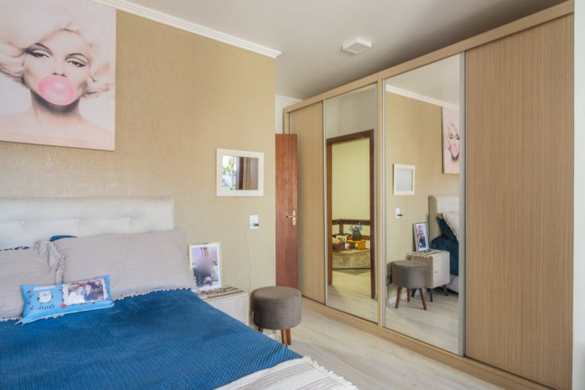 Imagem Casa com 2 Quartos à Venda, 127 m² em Vila Nova - Porto Alegre Imagem Casa com 2 Quartos à Venda, 127 m² em Vila Nova - Porto Alegre