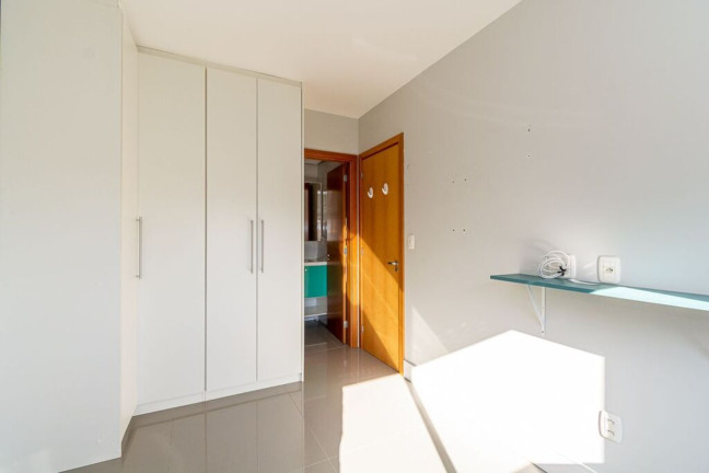 Imagem Imóvel com 2 Quartos à Venda, 61 m² em Cristo Redentor - Porto Alegre Imagem Imóvel com 2 Quartos à Venda, 61 m² em Cristo Redentor - Porto Alegre
