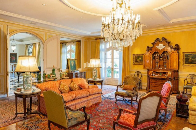 Imagem Casa com 6 Quartos à Venda, 1.750 m² em Morumbi - São Paulo Imagem Casa com 6 Quartos à Venda, 1.750 m² em Morumbi - São Paulo