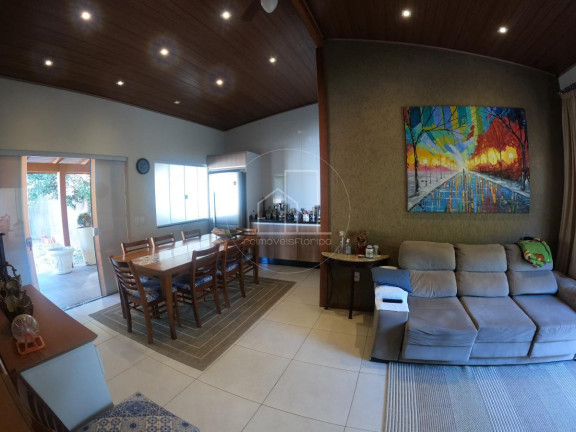 Imagem Casa com 7 Quartos à Venda, 250 m² em São João Do Rio Vermelho - Florianópolis Imagem Casa com 7 Quartos à Venda, 250 m² em São João Do Rio Vermelho - Florianópolis