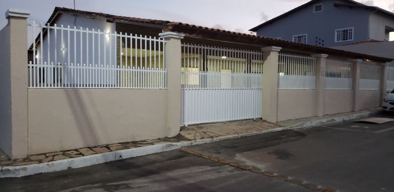 Imagem Casa com 4 Quartos à Venda, 249 m² em Setor Habitacional Vicente Pires - Brasília Imagem Casa com 4 Quartos à Venda, 249 m² em Setor Habitacional Vicente Pires - Brasília