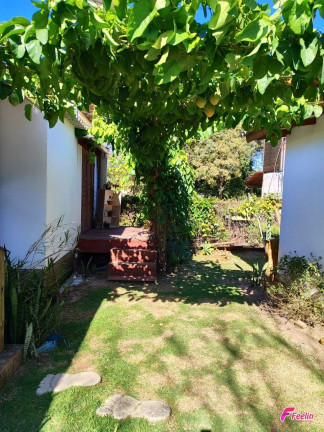 Imagem Casa com 4 Quartos à Venda, 200 m² em São João Do Rio Vermelho - Florianópolis Imagem Casa com 4 Quartos à Venda, 200 m² em São João Do Rio Vermelho - Florianópolis
