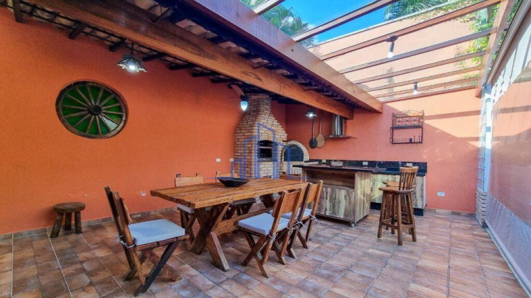 Imagem Casa com 3 Quartos à Venda, 250 m² em Alphaville - Santana De Parnaíba Imagem Casa com 3 Quartos à Venda, 250 m² em Alphaville - Santana De Parnaíba