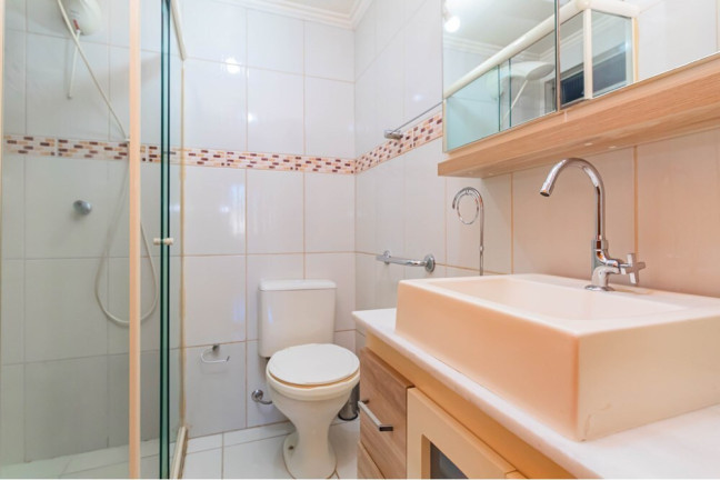 Imagem Imóvel com 2 Quartos à Venda, 67 m² em Teresópolis - Porto Alegre Imagem Imóvel com 2 Quartos à Venda, 67 m² em Teresópolis - Porto Alegre