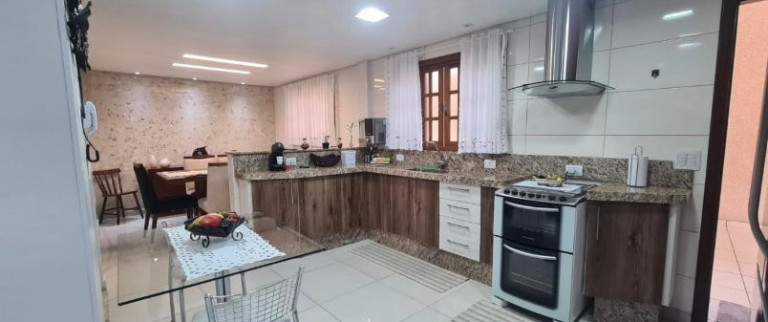 Imagem Sobrado com 3 Quartos à Venda, 320 m² em Vila Cecília - Mogi Das Cruzes Imagem Sobrado com 3 Quartos à Venda, 320 m² em Vila Cecília - Mogi Das Cruzes