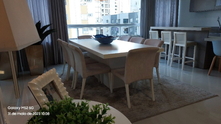 Imagem Apartamento com 3 Quartos à Venda, 130 m² em Centro - Balneário Camboriú Imagem Apartamento com 3 Quartos à Venda, 130 m² em Centro - Balneário Camboriú