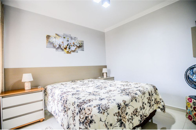Imagem Imóvel com 3 Quartos à Venda, em Jardim Itu - Porto Alegre Imagem Imóvel com 3 Quartos à Venda, em Jardim Itu - Porto Alegre