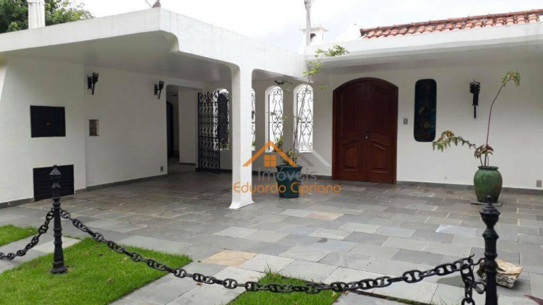 Casa com 4 Quartos à Venda, 600 m² em Massaguaçu - Caraguatatuba