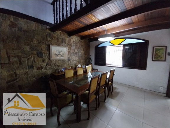 Imagem Casa com 5 Quartos à Venda, 145 m² em Charitas - Niterói Imagem Casa com 5 Quartos à Venda, 145 m² em Charitas - Niterói