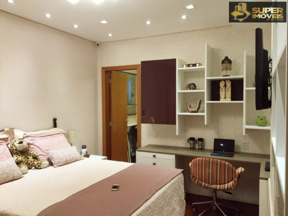 Imagem Casa com 4 Quartos à Venda, 864 m² em Centro - Pelotas