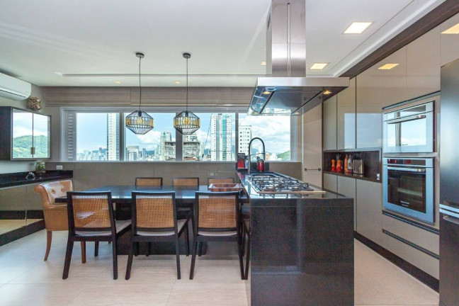 Imagem Cobertura com 3 Quartos à Venda, 222 m² em Pioneiros - Balneário Camboriú Imagem Cobertura com 3 Quartos à Venda, 222 m² em Pioneiros - Balneário Camboriú