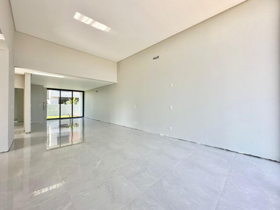 Casa com 4 Quartos à Venda, 250 m² em -- - Xangri-la