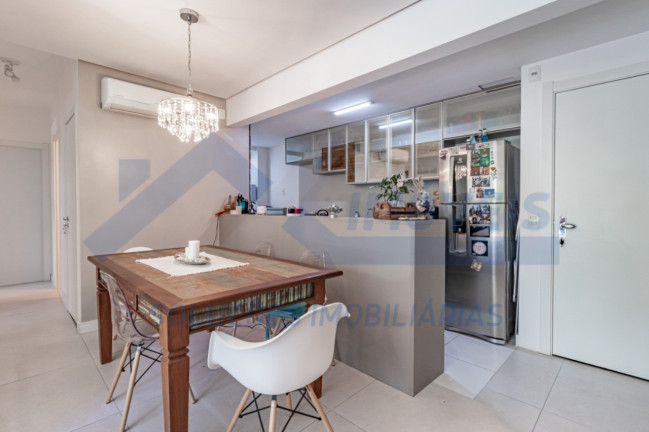 Imagem Imóvel com 3 Quartos à Venda, 75 m² em São Sebastião - Porto Alegre Imagem Imóvel com 3 Quartos à Venda, 75 m² em São Sebastião - Porto Alegre