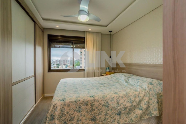 Imagem Apartamento com 2 Quartos à Venda, 70 m² em Menino Deus - Porto Alegre
