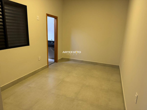 Imagem Casa com 3 Quartos à Venda, 180 m² Imagem Casa com 3 Quartos à Venda, 180 m²