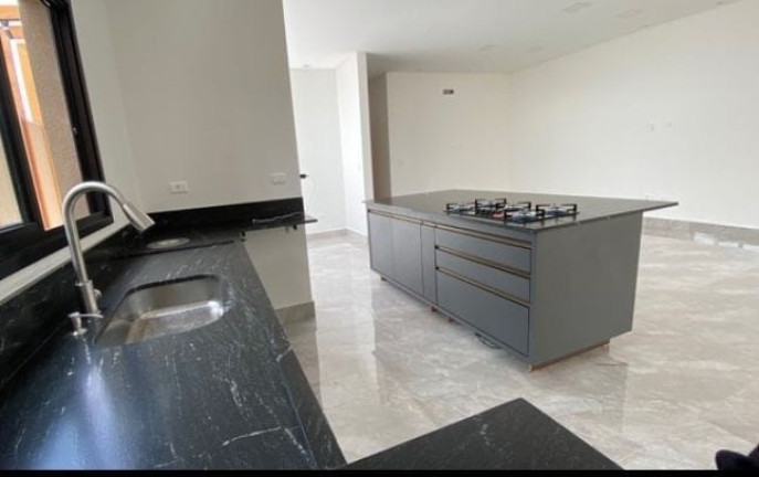Imagem Casa com 3 Quartos à Venda, 250 m² em Condomínio Residencial Fogaça - Jacareí Imagem Casa com 3 Quartos à Venda, 250 m² em Condomínio Residencial Fogaça - Jacareí