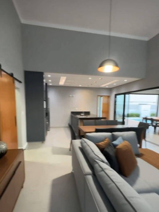 Imagem Casa com 3 Quartos à Venda, 350 m² em Taubaté Imagem Casa com 3 Quartos à Venda, 350 m² em Taubaté