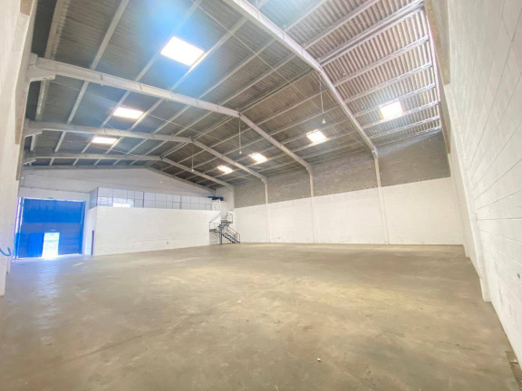 Imagem Galpão para Alugar, 630 m² em Jardim Santa Marta (fazendinha) - Santana De Parnaíba
