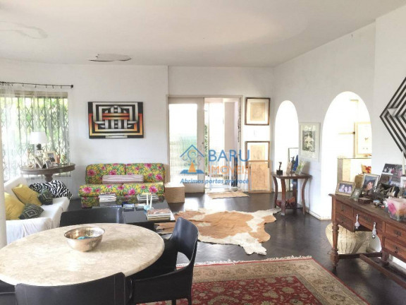 Imagem Casa com 3 Quartos à Venda, 300 m² em Pacaembu - São Paulo Imagem Casa com 3 Quartos à Venda, 300 m² em Pacaembu - São Paulo