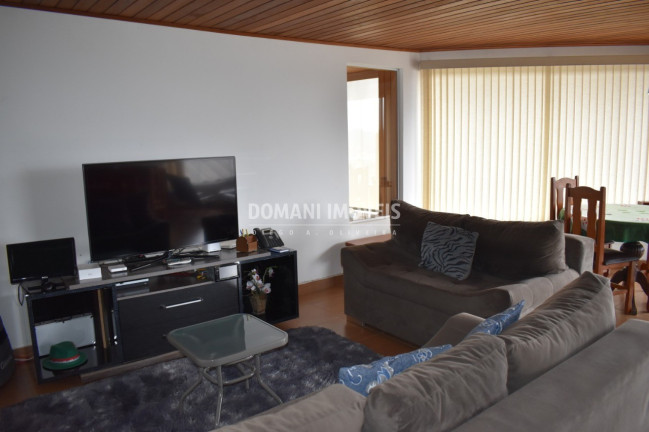 Imagem Casa com 4 Quartos à Venda, 195 m² em Região Do Alto Do Capivari - Campos Do Jordão Imagem Casa com 4 Quartos à Venda, 195 m² em Região Do Alto Do Capivari - Campos Do Jordão