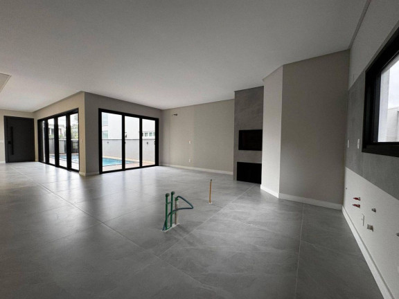 Imagem Casa com 3 Quartos à Venda, 289 m² em Santa Regina - Camboriú Imagem Casa com 3 Quartos à Venda, 289 m² em Santa Regina - Camboriú