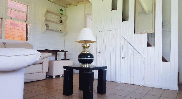 Imagem Imóvel com 2 Quartos para Temporada, em Ponta Das Canas - Florianópolis Imagem Imóvel com 2 Quartos para Temporada, em Ponta Das Canas - Florianópolis