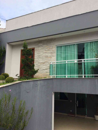 Imagem Casa com 3 Quartos à Venda, 215 m² em Aruã - Mogi Das Cruzes Imagem Casa com 3 Quartos à Venda, 215 m² em Aruã - Mogi Das Cruzes