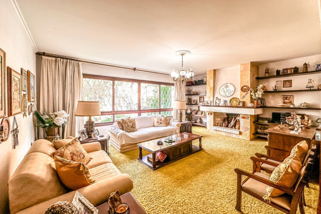 Imagem Casa com 3 Quartos à Venda, 285 m² em Bela Vista - Porto Alegre Imagem Casa com 3 Quartos à Venda, 285 m² em Bela Vista - Porto Alegre