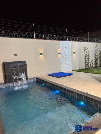 Imagem Casa com 3 Quartos à Venda, 360 m² em Moinho Dos Ventos - Goiânia Imagem Casa com 3 Quartos à Venda, 360 m² em Moinho Dos Ventos - Goiânia