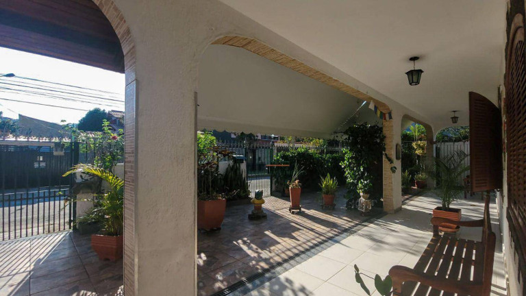Imagem Casa com 4 Quartos à Venda, 321 m² em Itaipu - Niterói Imagem Casa com 4 Quartos à Venda, 321 m² em Itaipu - Niterói