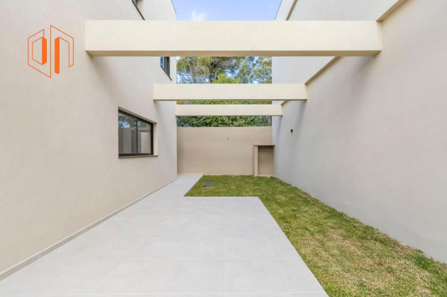 Imagem Sobrado com 3 Quartos à Venda, 145 m² em Uberaba - Curitiba Imagem Sobrado com 3 Quartos à Venda, 145 m² em Uberaba - Curitiba