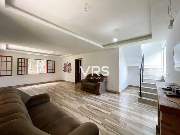 Imagem Casa com 4 Quartos à Venda, 275 m² em Três Córregos - Teresópolis Imagem Casa com 4 Quartos à Venda, 275 m² em Três Córregos - Teresópolis