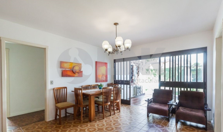 Imagem Casa com 3 Quartos à Venda, 327 m² em Chácara Das Pedras - Porto Alegre Imagem Casa com 3 Quartos à Venda, 327 m² em Chácara Das Pedras - Porto Alegre