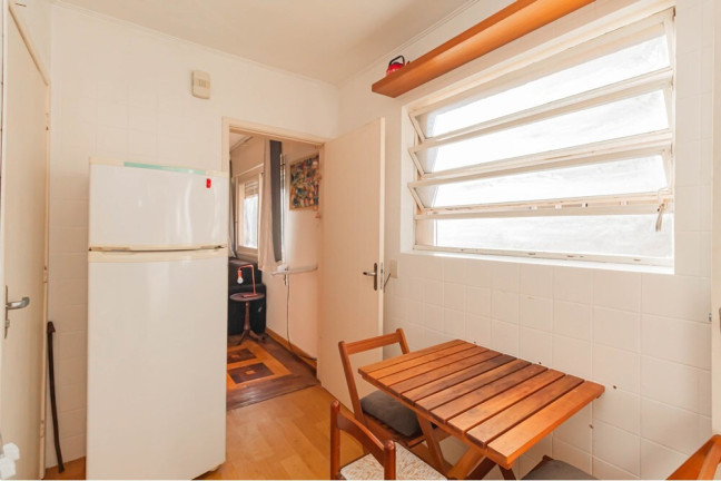 Imagem Imóvel com 1 Quarto à Venda, em Auxiliadora - Porto Alegre Imagem Imóvel com 1 Quarto à Venda, em Auxiliadora - Porto Alegre