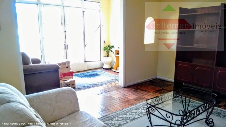 Imagem Casa com 3 Quartos à Venda, 218 m² em Jardim Eulalia - Taubaté Imagem Casa com 3 Quartos à Venda, 218 m² em Jardim Eulalia - Taubaté