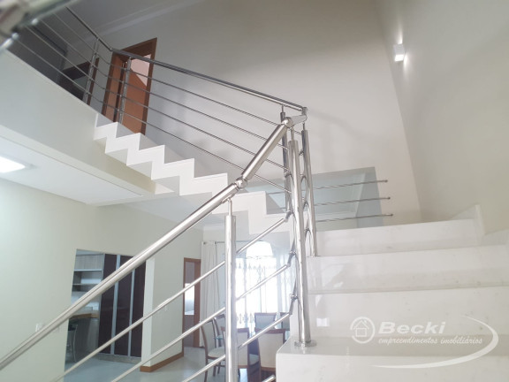 Imagem Casa com 3 Quartos à Venda, 314 m² em Floresta - Joinville Imagem Casa com 3 Quartos à Venda, 314 m² em Floresta - Joinville