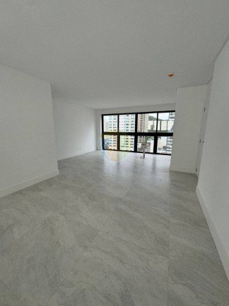 Imagem Apartamento com 3 Quartos à Venda, 110 m² em Pioneiros - Balneário Camboriú Imagem Apartamento com 3 Quartos à Venda, 110 m² em Pioneiros - Balneário Camboriú
