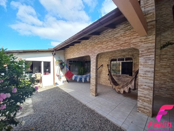 Imagem Casa com 3 Quartos à Venda, 166 m² em Campeche - Florianópolis Imagem Casa com 3 Quartos à Venda, 166 m² em Campeche - Florianópolis