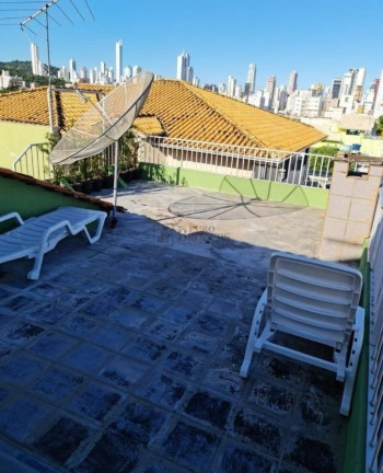 Imagem Casa com 3 Quartos à Venda, 150 m² em Nações - Balneário Camboriú Imagem Casa com 3 Quartos à Venda, 150 m² em Nações - Balneário Camboriú