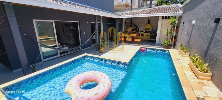 Casa de Condomínio com 3 Quartos à Venda, 300 m² em Bairro Do Grama - Caçapava