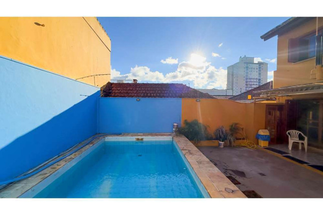 Imagem Casa com 4 Quartos à Venda, 307 m² em Partenon - Porto Alegre Imagem Casa com 4 Quartos à Venda, 307 m² em Partenon - Porto Alegre