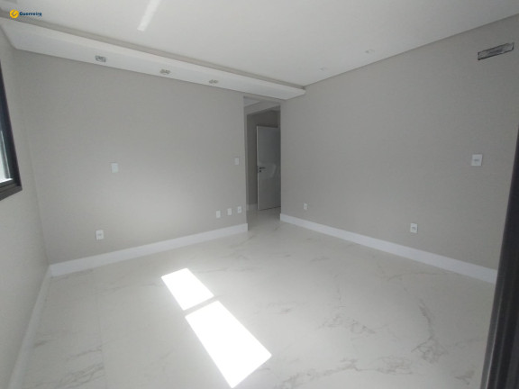 Imagem Casa de Condomínio com 3 Quartos à Venda, 558 m² em Itacorubi - Florianópolis Imagem Casa de Condomínio com 3 Quartos à Venda, 558 m² em Itacorubi - Florianópolis
