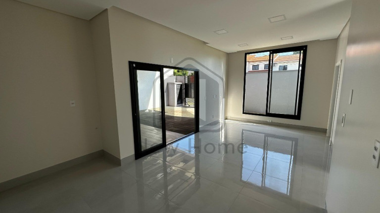 Imagem Casa com 3 Quartos à Venda, 200 m² em Maria Luiza - Cascavel Imagem Casa com 3 Quartos à Venda, 200 m² em Maria Luiza - Cascavel