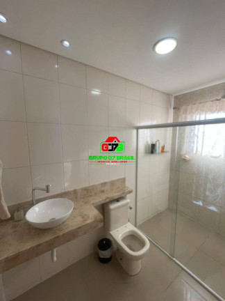 Imagem Chácara com 5 Quartos à Venda, 300 m² em Esplanada Santa Helena - Taubaté Imagem Chácara com 5 Quartos à Venda, 300 m² em Esplanada Santa Helena - Taubaté