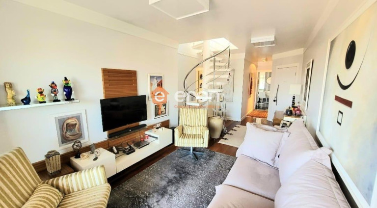 Apartamento com 3 Quartos à Venda, 220 m²