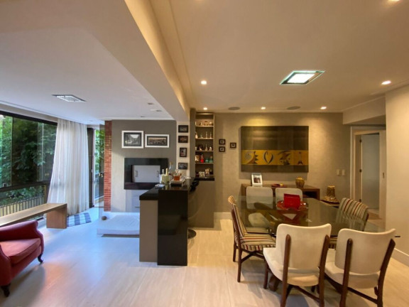 Imagem Apartamento com 3 Quartos à Venda, 242 m² em Bela Vista - Porto Alegre Imagem Apartamento com 3 Quartos à Venda, 242 m² em Bela Vista - Porto Alegre
