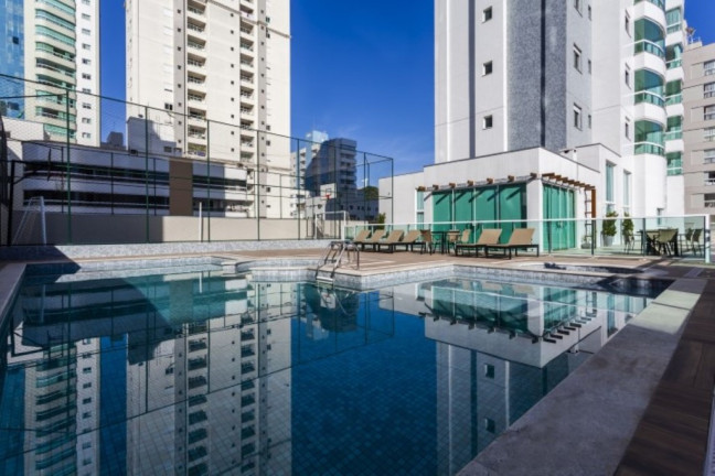 Imagem Imóvel com 4 Quartos à Venda,  em Centro - Balneário Camboriú