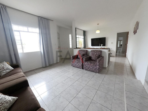 Imagem Casa com 3 Quartos à Venda, 167 m² em Alto Da Xv - Guarapuava Imagem Casa com 3 Quartos à Venda, 167 m² em Alto Da Xv - Guarapuava