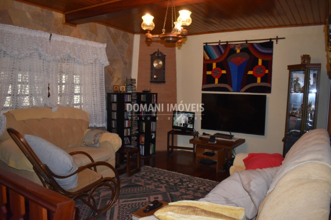 Imagem Casa com 3 Quartos à Venda, 360 m² em Região Da Vila Inglesa - Campos Do Jordão Imagem Casa com 3 Quartos à Venda, 360 m² em Região Da Vila Inglesa - Campos Do Jordão