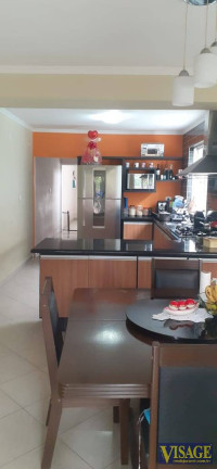Imagem Casa com 3 Quartos à Venda, 127 m² em Centro - Jacareí Imagem Casa com 3 Quartos à Venda, 127 m² em Centro - Jacareí